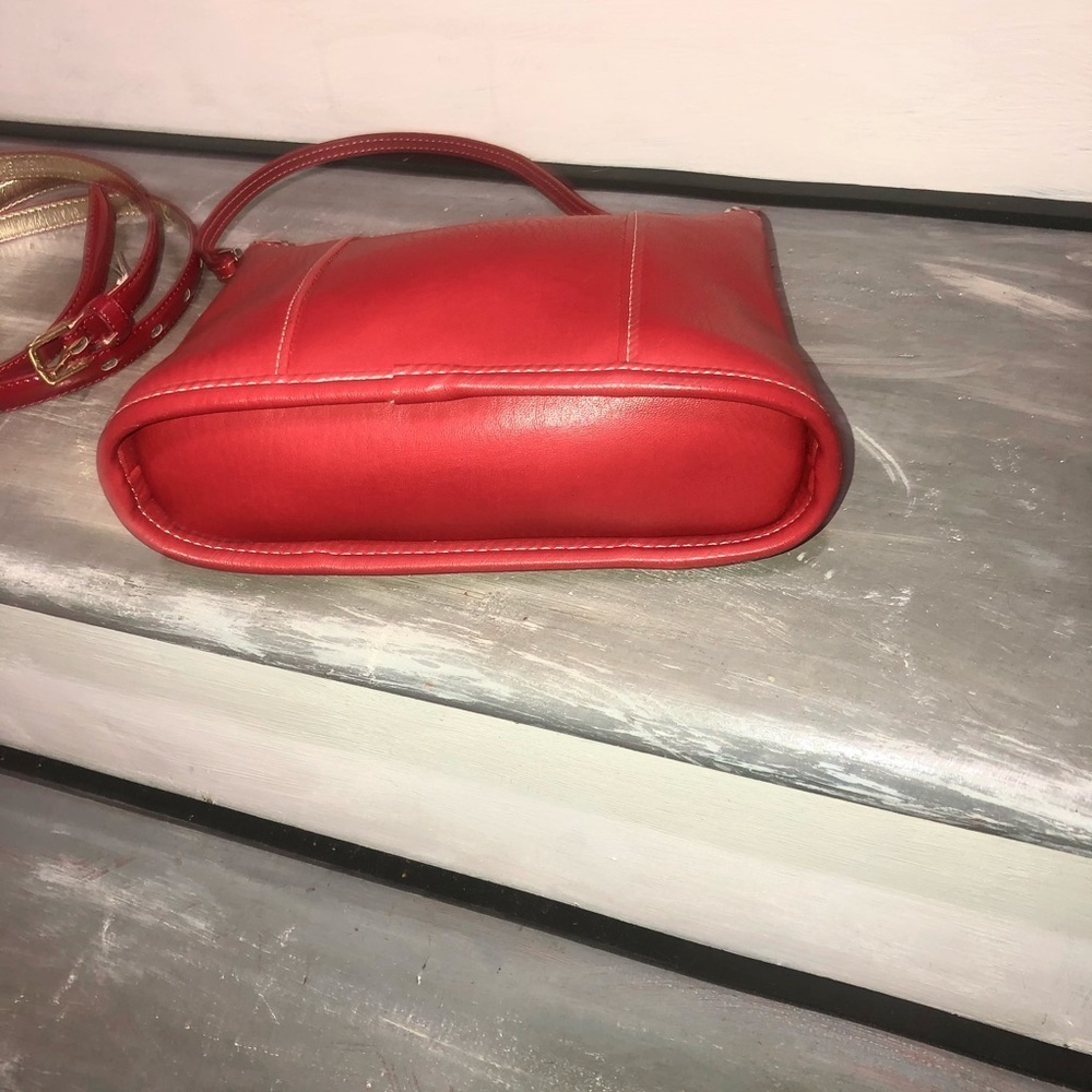 Red Belt XL and Small red purse - Picture 4 of 11